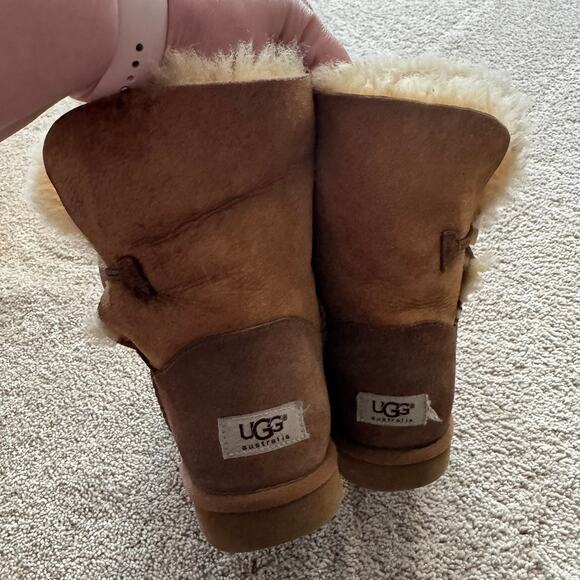 UGG Bailey Button II Sheepskin Lined Suede Boots in Chestnut Brown Size 10 - Picture 6 of 13